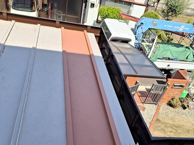 丸亀市で金属屋根の一部のみにカバー補修、過去の雨漏り箇所に安心対応