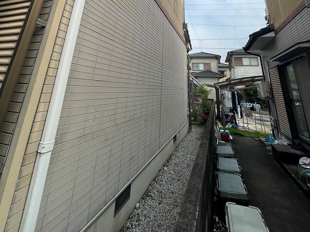 さぬき市でフラワーボックス下側パネルや土台水切りなど鉄部への塗装