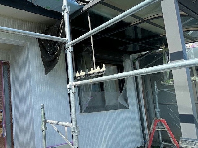 善通寺市の住宅で色あせやカビが進行したサイディング外壁への塗装で美観を回復