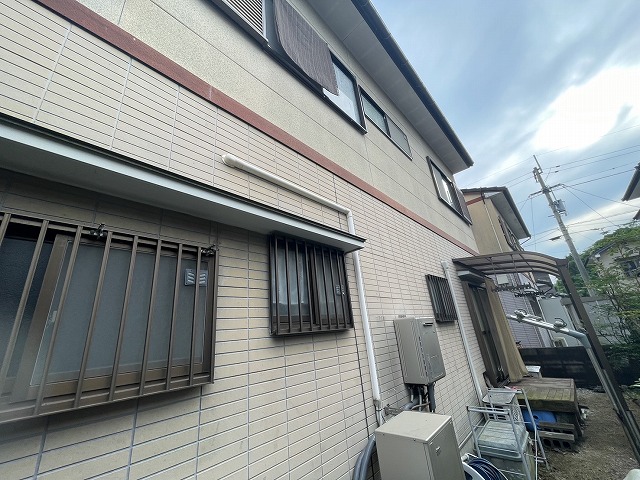 住宅無料点検で色あせが目立つサイディング外壁の全景