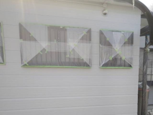 善通寺市の塗装における中塗り工程