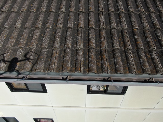 住宅モニエル瓦屋根にスラリー層の劣化を確認した無料点検