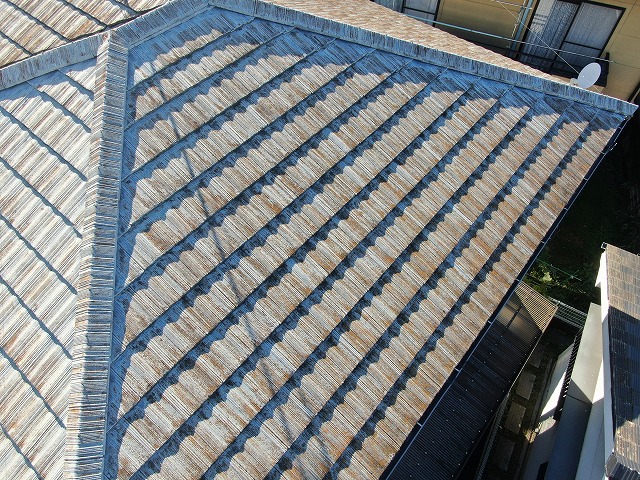 住宅屋根無料点検でモニエル瓦の防水性能の低下を確認