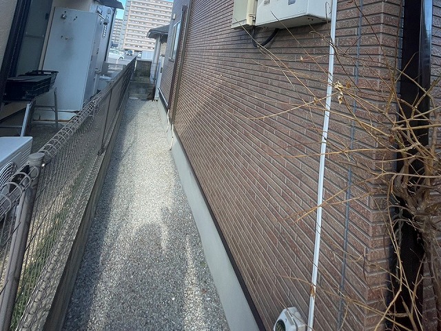 保護塗装メンテナンスを行う前の住宅の基礎