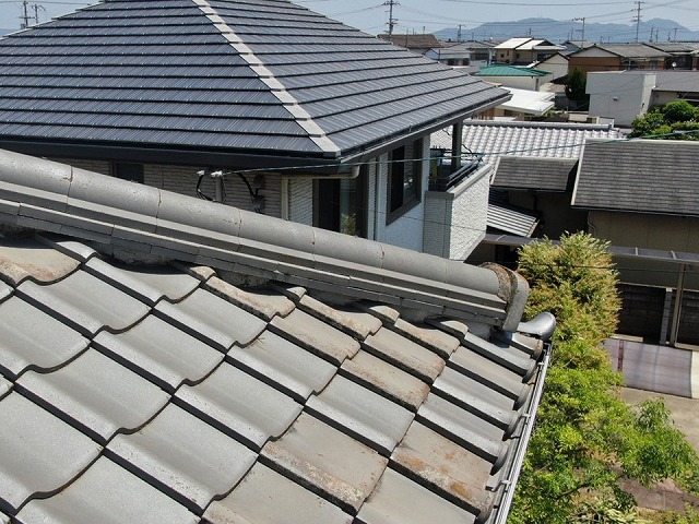 ドローンによる屋根の無料点検で隅棟の漆喰剥がれ落ちを確認