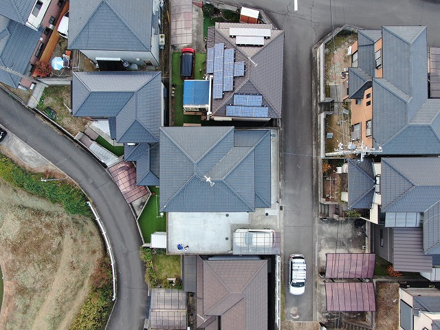 丸亀市で隅棟が飛んで無くなっているお家？隅棟の役割や修繕方法を無料点検でご提案！！