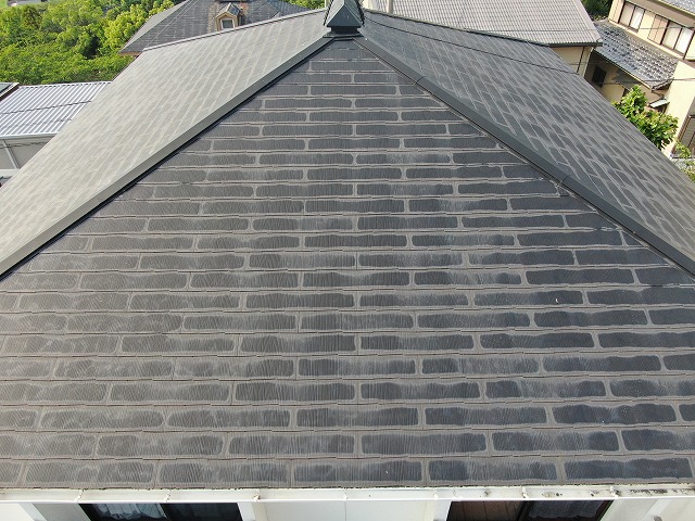 屋根が色褪せた写真