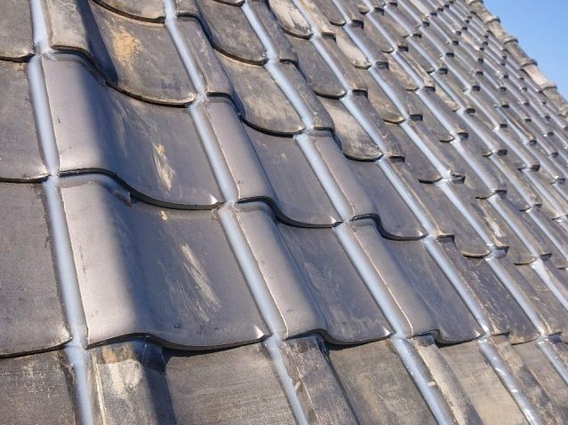 多度津町のラバー工法による瓦固定