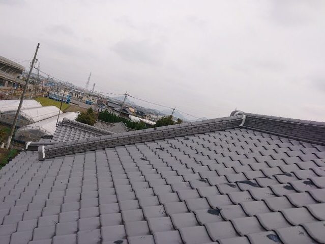 中間町での屋根漆喰の工事