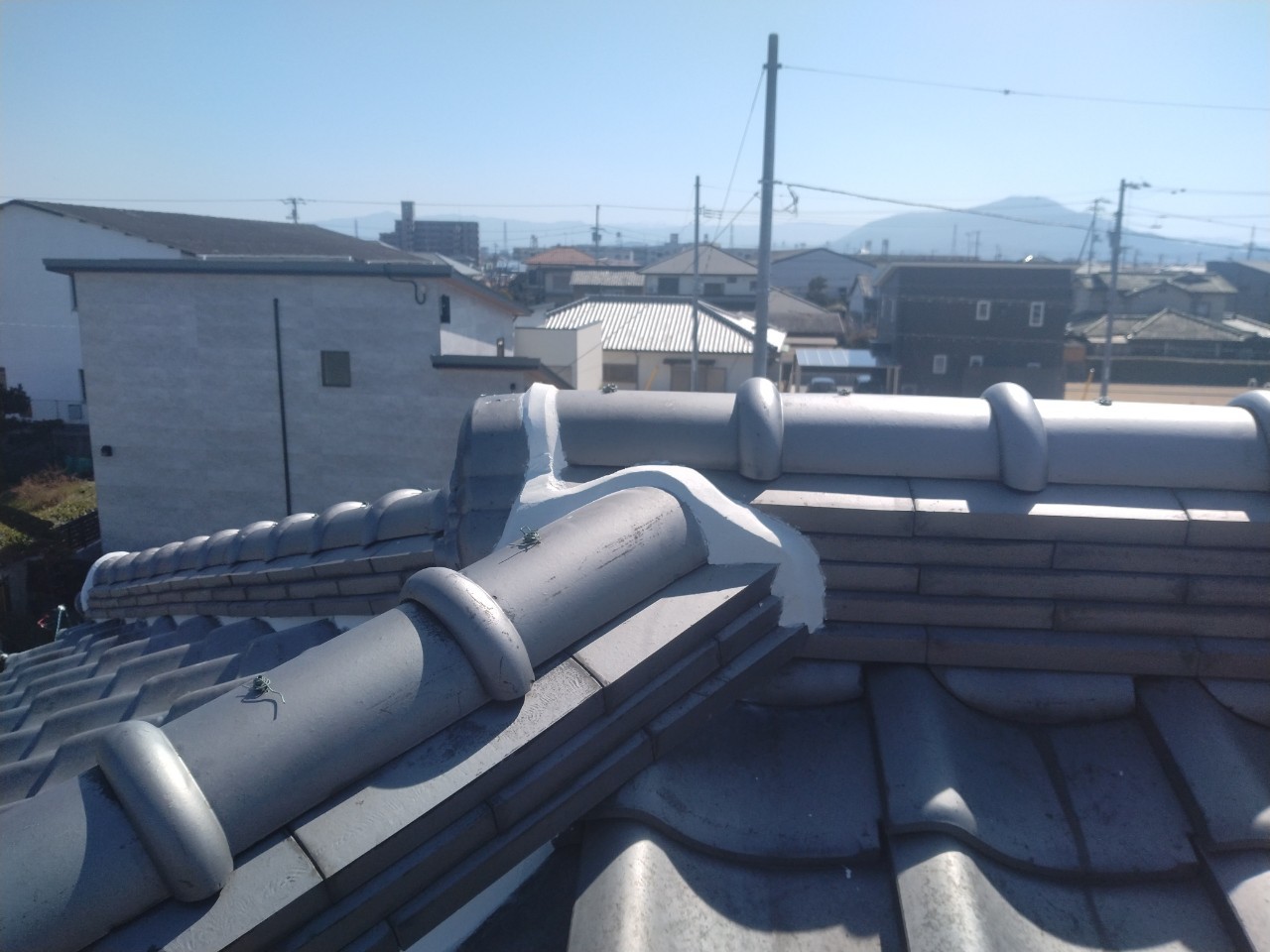 丸亀市　隅棟と大棟のつなぎめ部分の漆喰