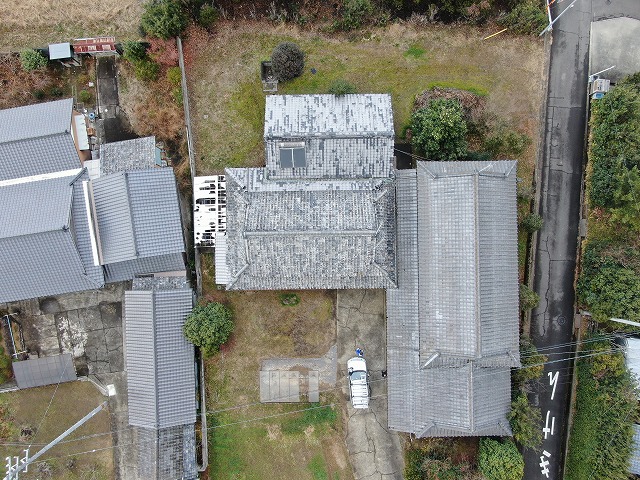 丸亀市　軒先の瓦が飛んで無くなっているお家に点検と合わせて雨漏り調査