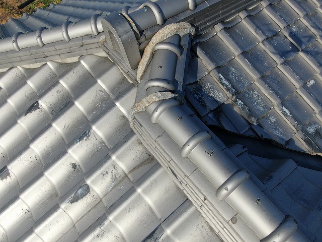 高松市　色褪せた漆喰