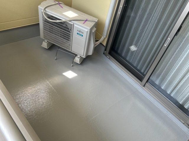 丸亀市綾歌町で密着性・耐久性・耐候性に優れたボースイテックスでベランダの雨漏りリスクを大幅軽減