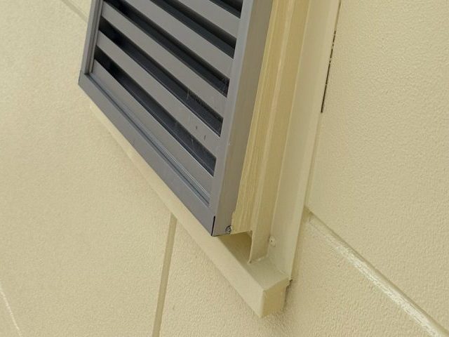 丸亀市の交換した妻換気の水切り