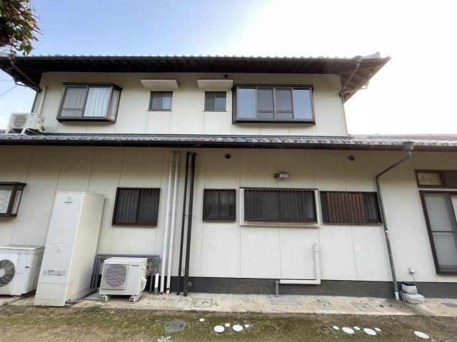 高松市中間町でプロが無料診断！“塗り替え不要”と言われた外壁の劣化に塗装をご提案