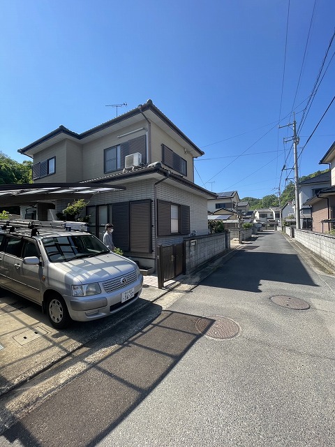 さぬき市で雨樋が詰まったお客様の点検!アンテナや太陽熱温水器にも異常が??