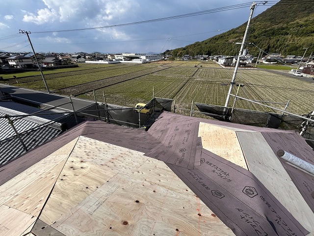 丸亀市　野地板の上にルーフィング