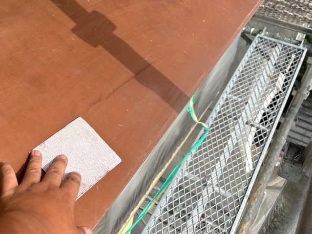 木田郡三木町｜ケレンとコーキング補修。下地処理で塗膜の密着力をアップ