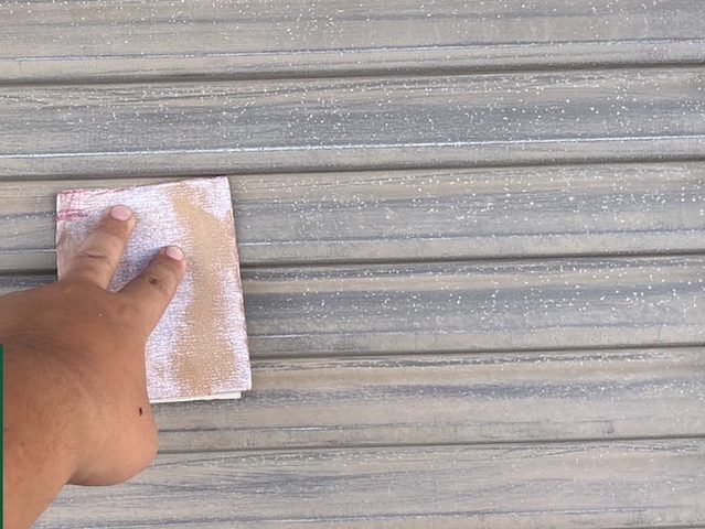 三木町の塗装前のケレン処理