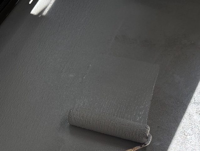 三木町の塗装上塗り状況