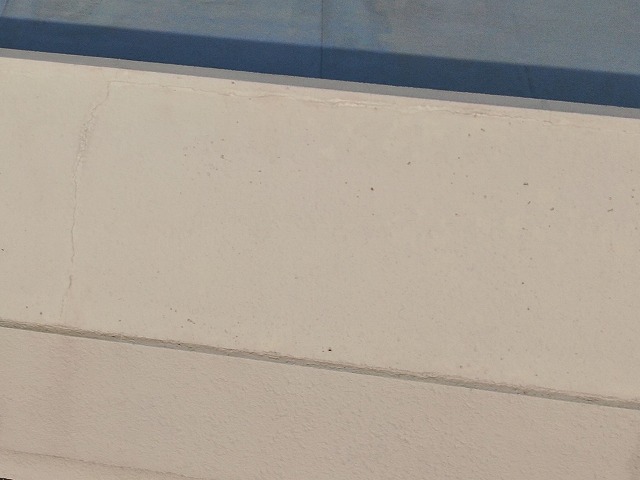 外壁の割れの写真
