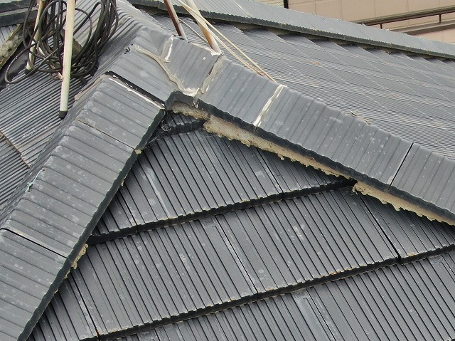 屋根の棟の拡大図